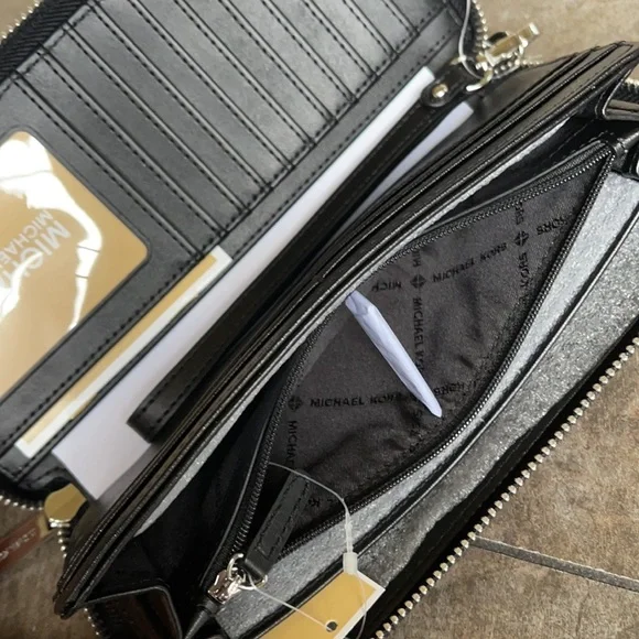 Michael Kors Jet Set Travel Large Travel CONTINENTAL Wristlet-Wallet - Picture 6 of 16